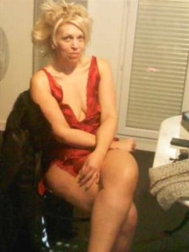 Escort Romea,Roanne massage oral sex fingering