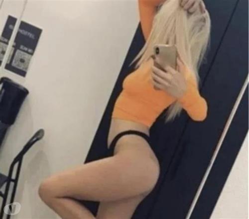 Phinyaphat, 20, Izmir - Turkey, Incall escort